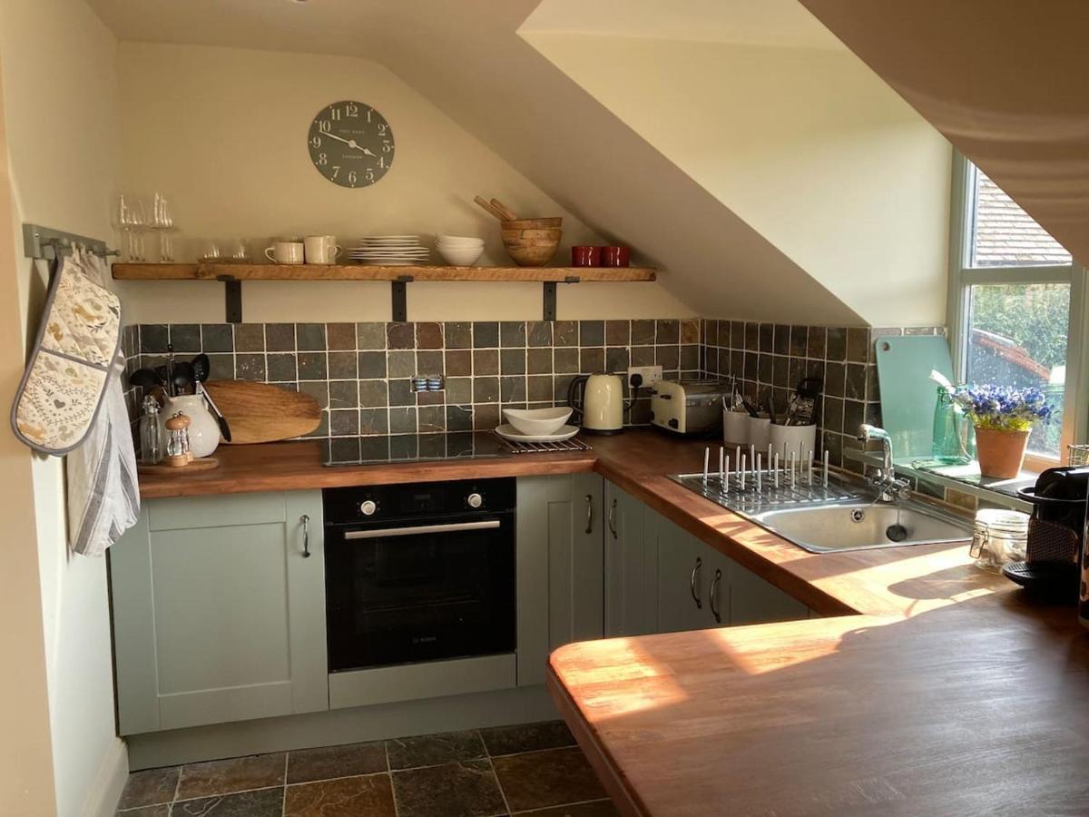 Larkham Loft Apartment Teffont Magna ภายนอก รูปภาพ