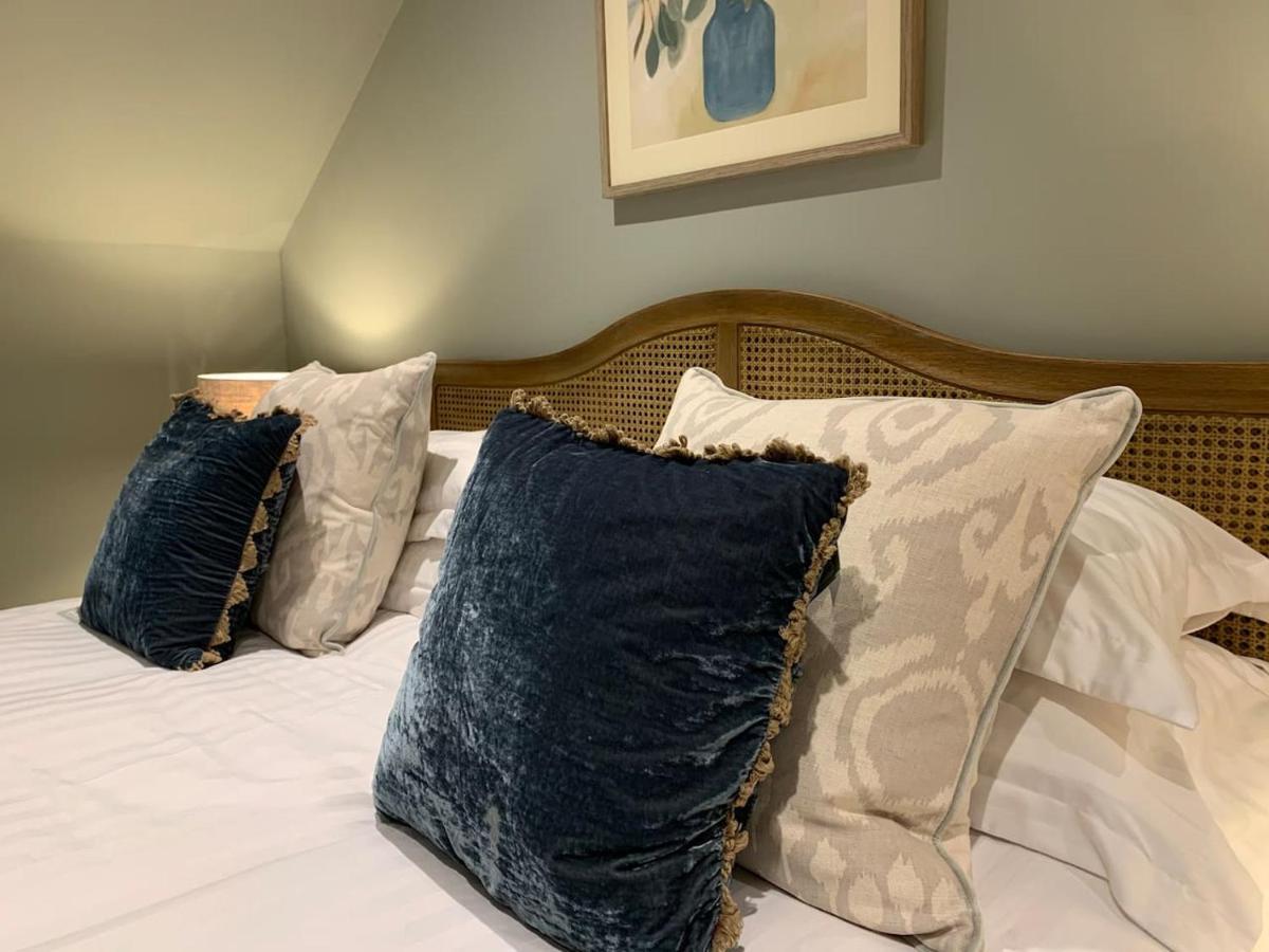 Larkham Loft Apartment Teffont Magna ภายนอก รูปภาพ